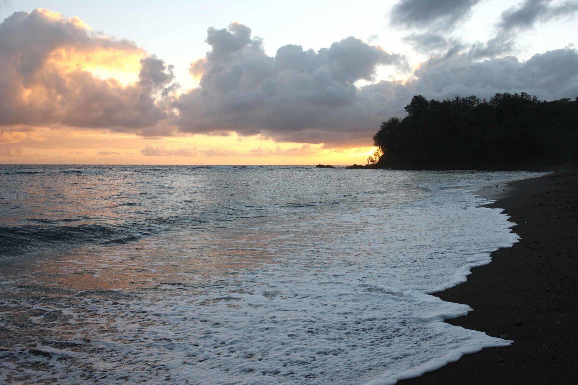 Friendly Beach Looukeureus Luaran gambar
